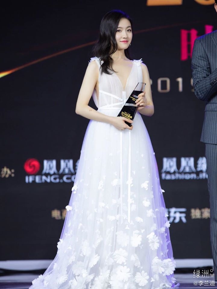 Mong hoi Dai Thanh,  Ly Lan Dich thon gon,  Xin chao ngay xua ay,  Du Chau Chau,  tieu hoa dan anh 6