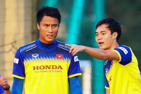 'Mac Hong Quan kem may man khi bi loai khoi tuyen Viet Nam' hinh anh