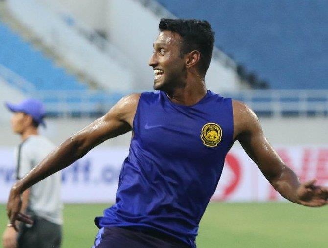 Malaysia tap bai la tren san My Dinh truoc ngay dau Viet Nam hinh anh