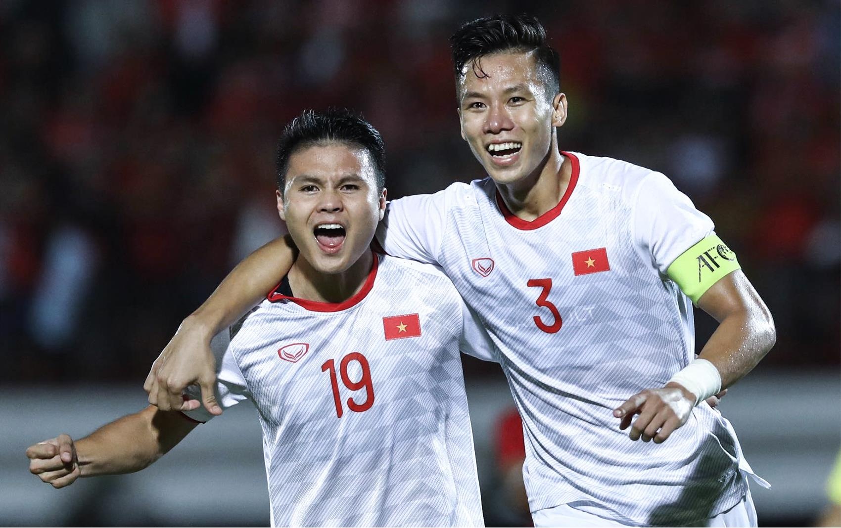 'Tuyen Viet Nam sang cua vao vong cuoi neu thang UAE' hinh anh