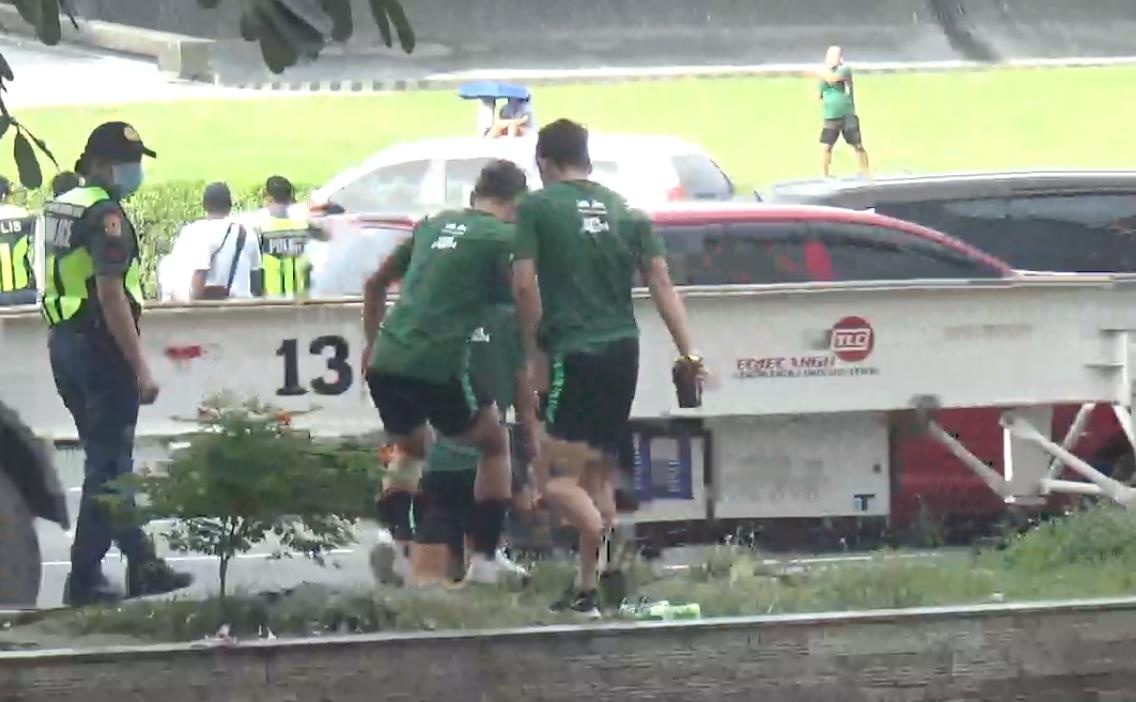 U22 Indonesia tap luyen o noi cong cong hinh anh