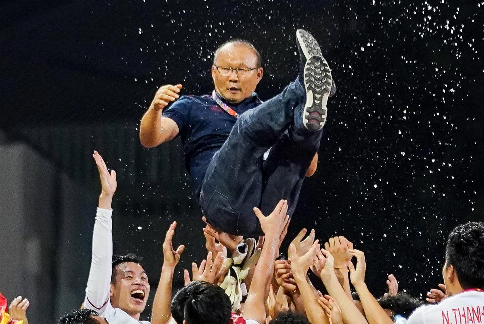 Nam 2020 ban ron cua bong da Viet Nam hinh anh