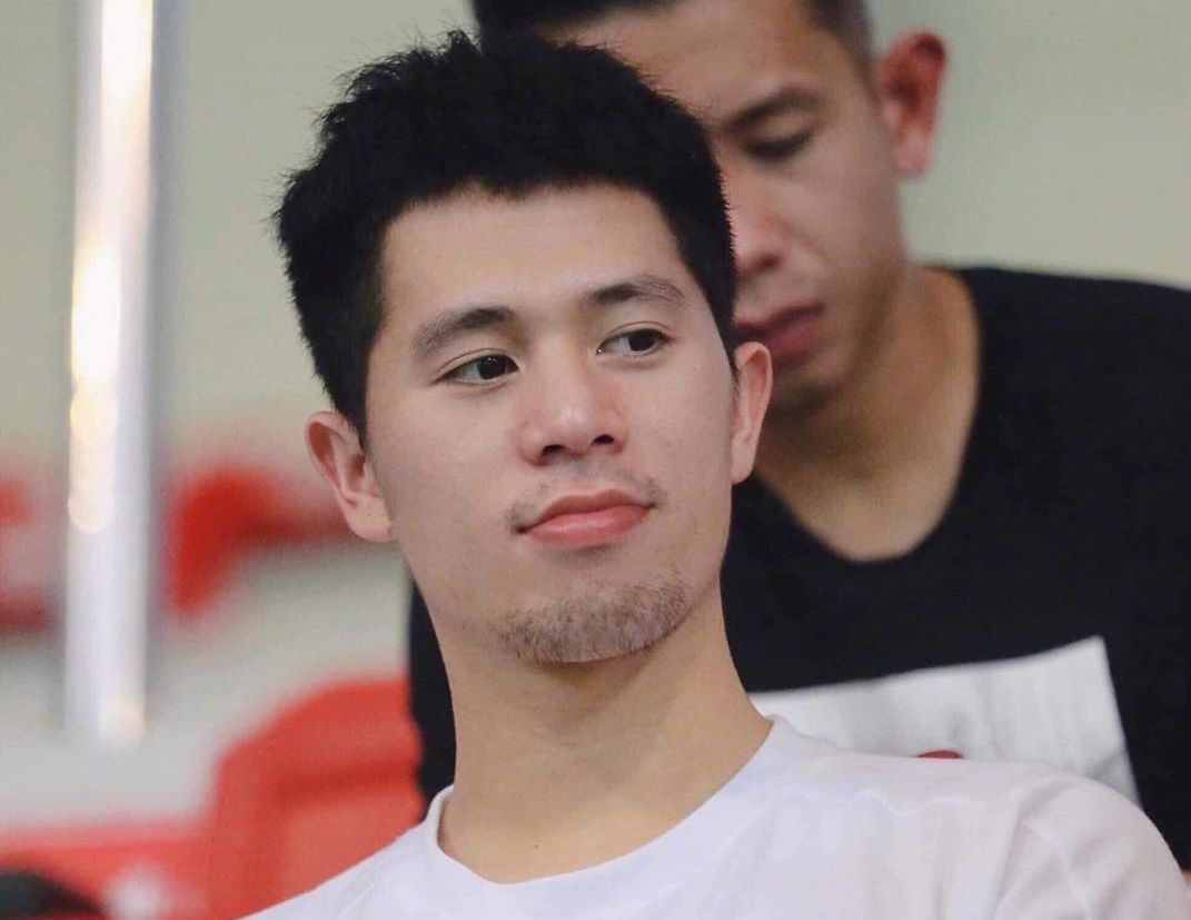 Cau thu Viet Nam va trao luu chao tam biet nam 2019 hinh anh