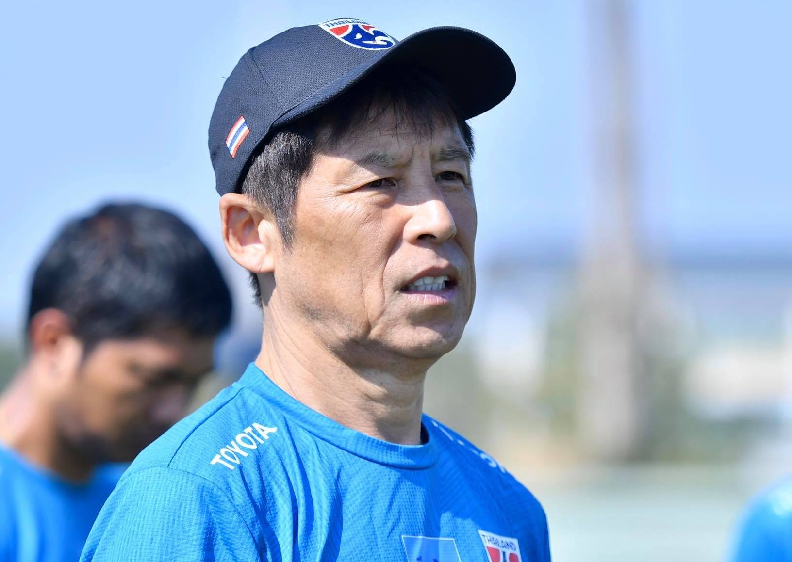 HLV Nishino muon Thai Lan co them tran giao huu truoc giai U23 chau A hinh anh