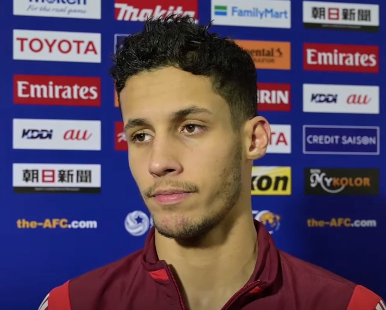 Tien dao UAE: 'Chung toi muon ghi nhieu ban truoc Jordan' hinh anh