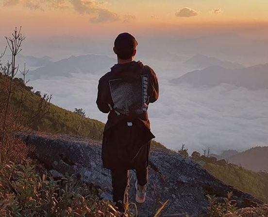 Xuan Truong dang anh binh minh tren nui hinh anh