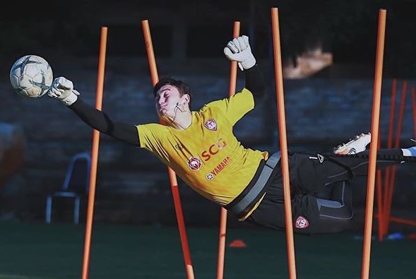 Nhung pha can pha penalty cua Van Lam hinh anh