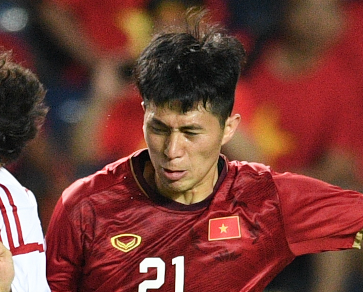 Vi sao Trong Hoang, Dinh Trong khong the xoa the truoc tran Malaysia? hinh anh