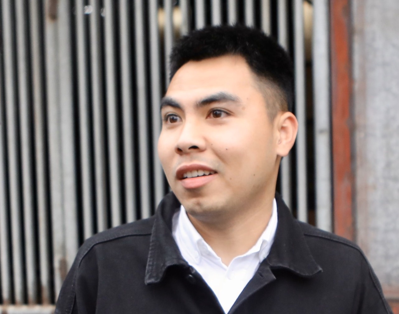 Duc Huy ngu lai nha Duy Manh, di don dau cung ban hinh anh