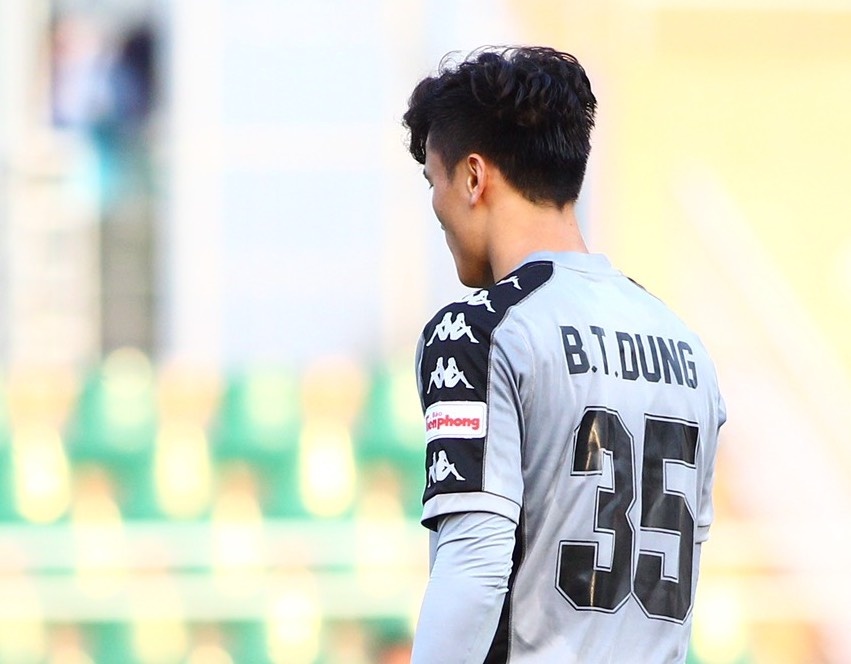 Canh cua len DTVN voi Tien Dung bi thu hep hinh anh