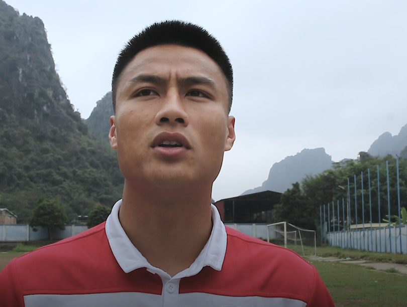 Mac Hong Quan khong tiec khi Lee Nguyen chon o lai My hinh anh