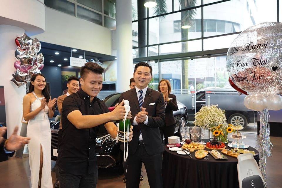 quang hai mua xe anh 1