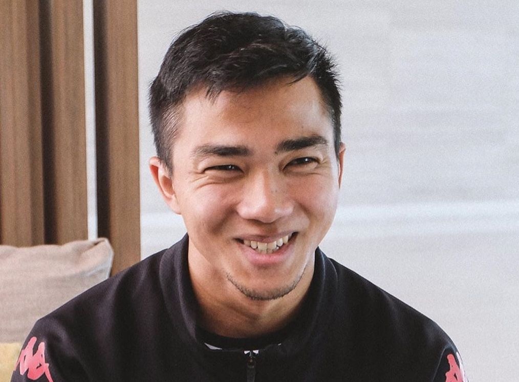 Chanathip nga khi tham gia thu thach tang cuon giay ve sinh hinh anh