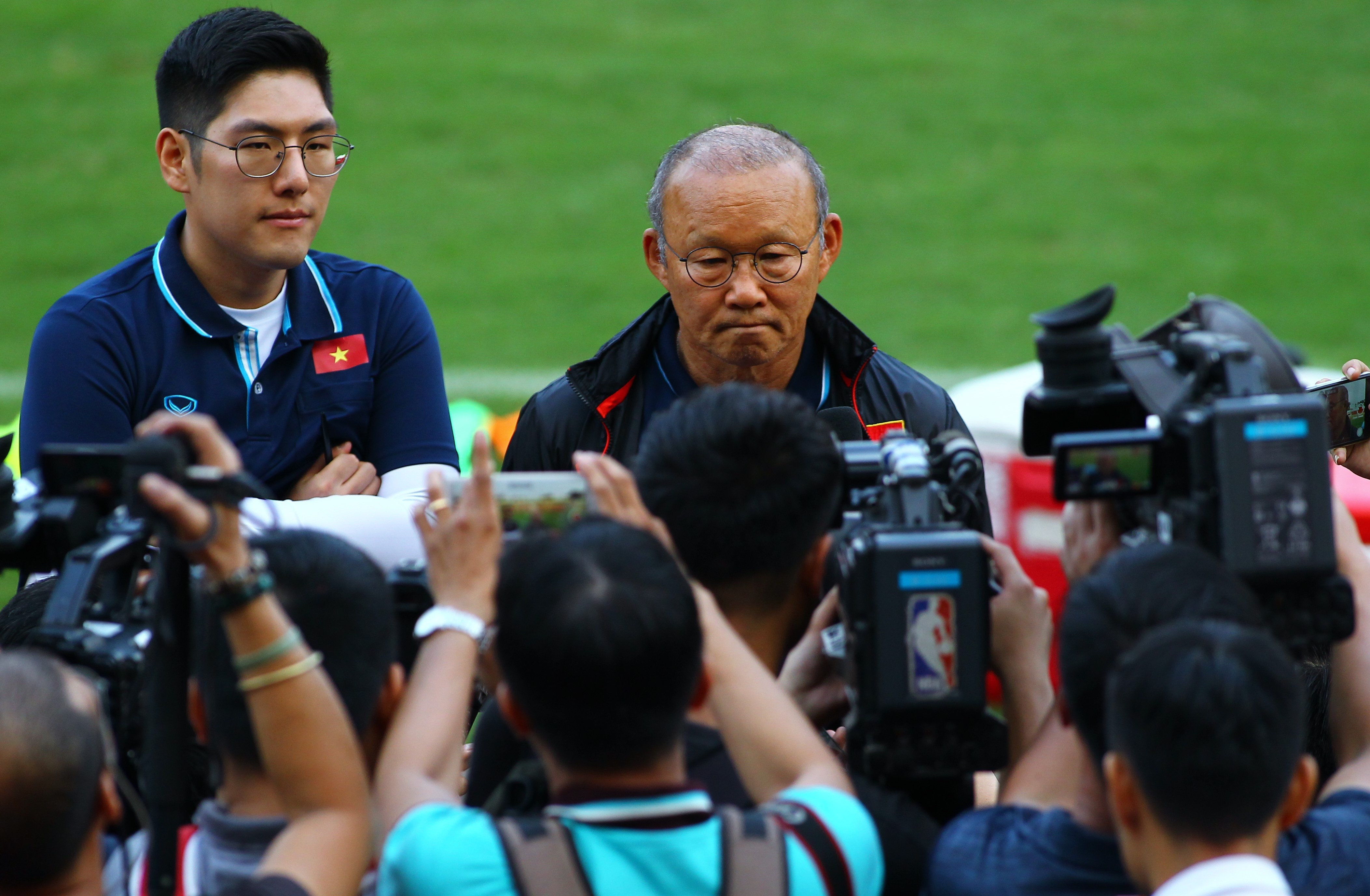 tro ly ngon ngu HLV Park anh 7