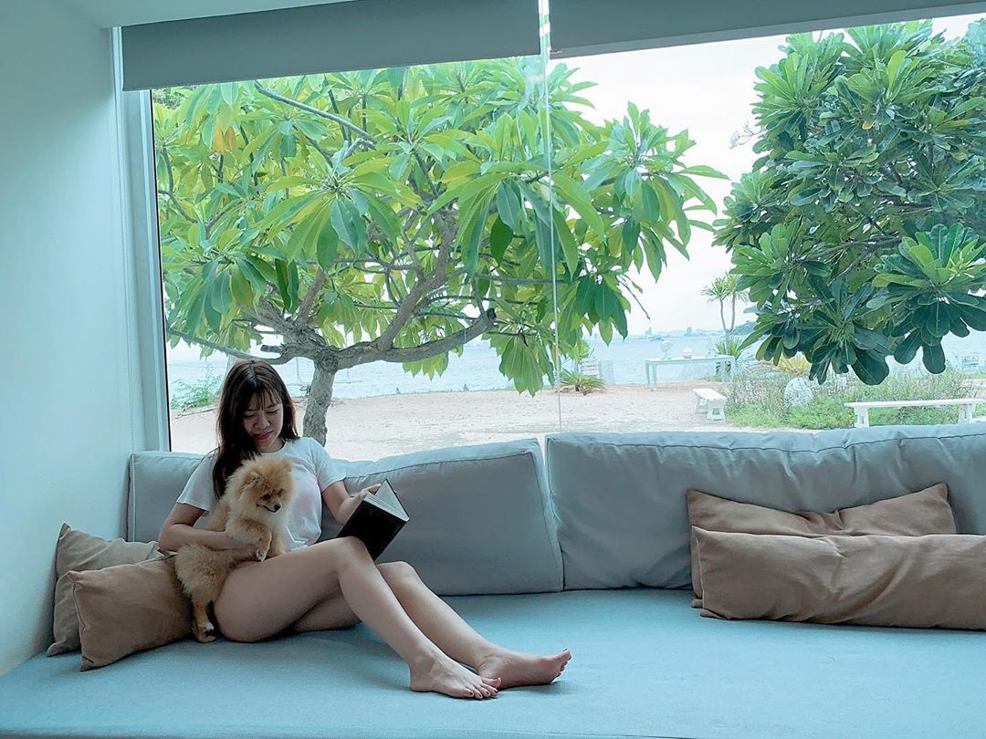 ban gai cau thu anh 2