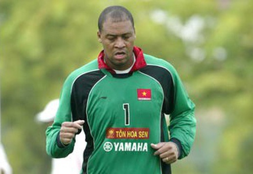 Phan Van Santos duoc vinh danh o chau A hinh anh