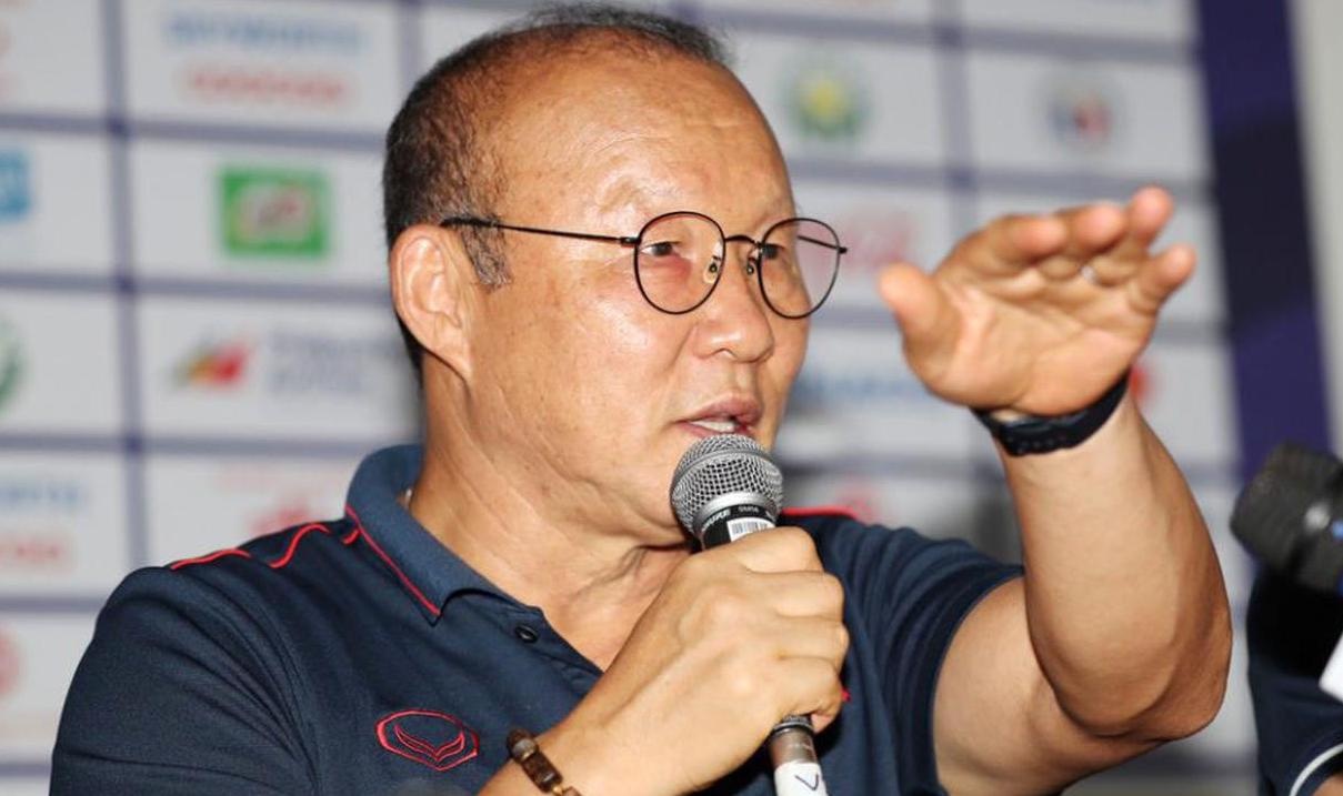 Bao Indonesia: 'HLV Park da danh bai Shin Tae-yong' hinh anh