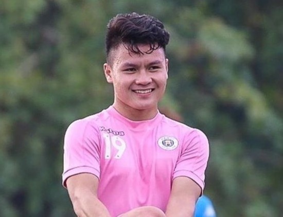 Quang Hai xuat hien cung Son Heung-min trong de cu cua FOX Sports hinh anh