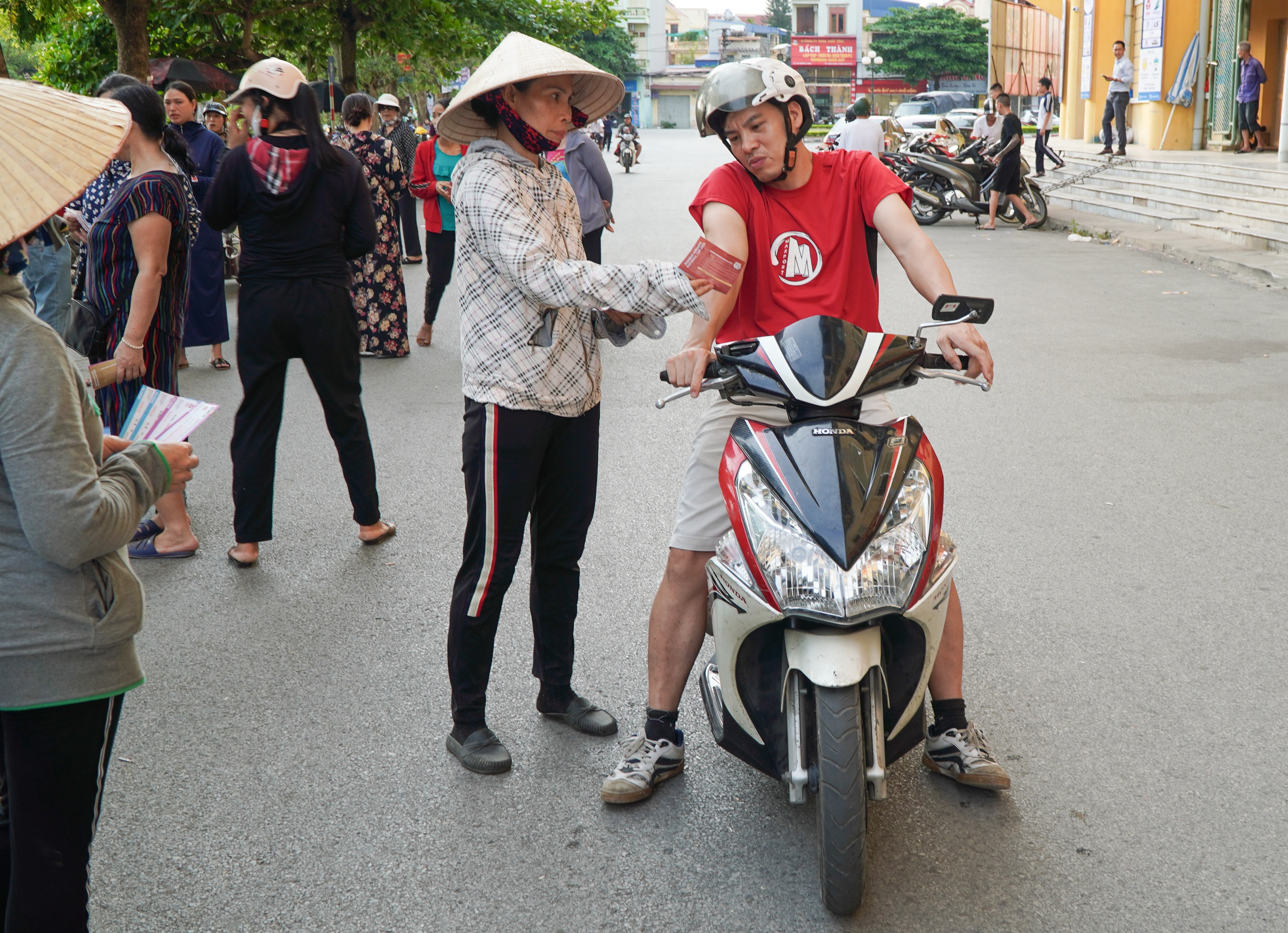 ve xem tran nam dinh - hagl anh 1