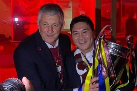 Sarajevo lan dau vo dich duoi thoi ong chu nguoi Viet Nam hinh anh