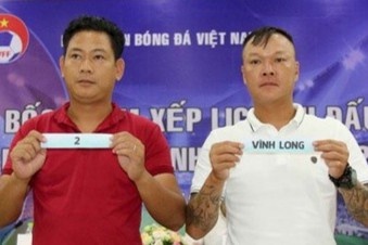 Doi bong lo bau Hien vao bang de o giai hang Nhi quoc gia hinh anh