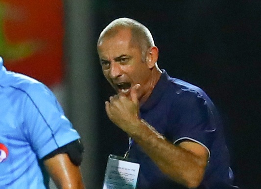 HLV Graechen tuc gian sau tran hoa cua U19 HAGL hinh anh