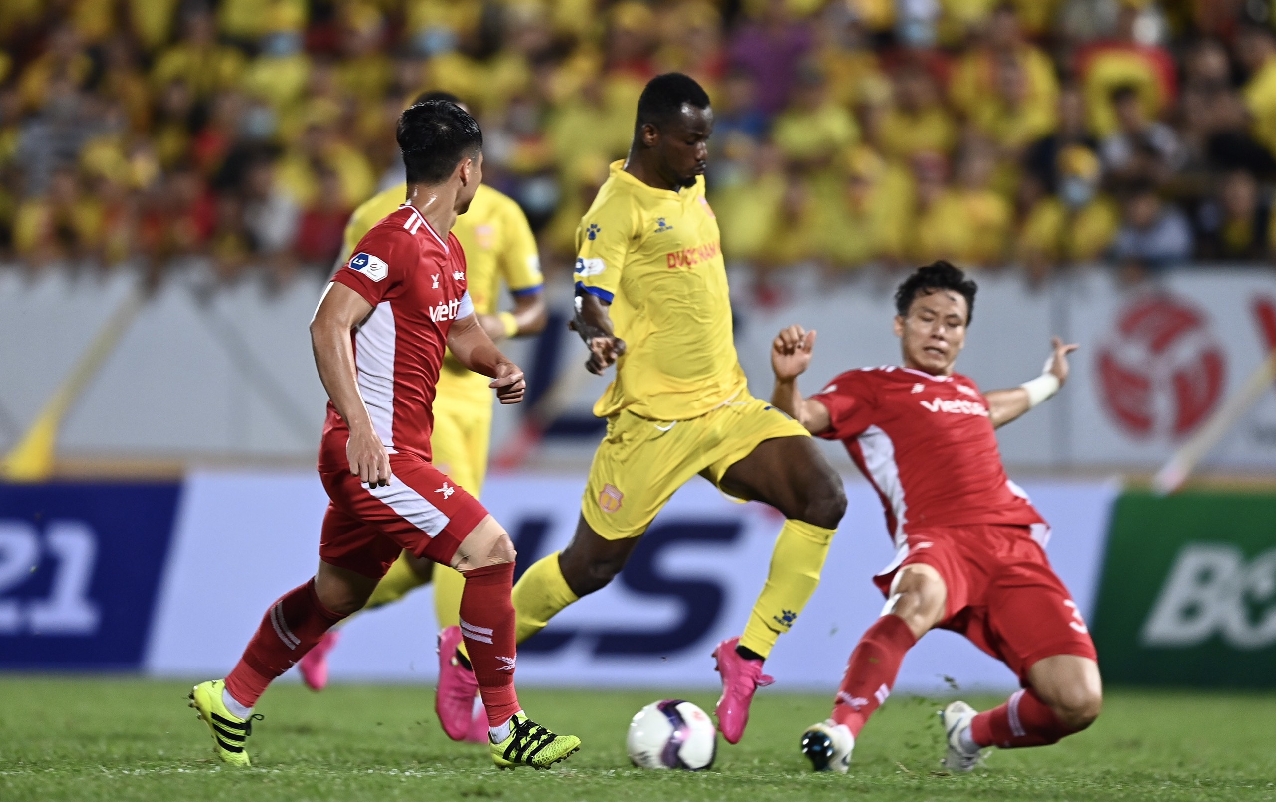 nam dinh vs viettel anh 1