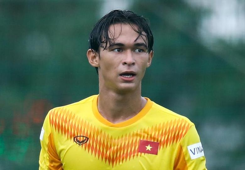 Tieu Exal giup doi nha ghi ban trong tran tap noi bo hinh anh