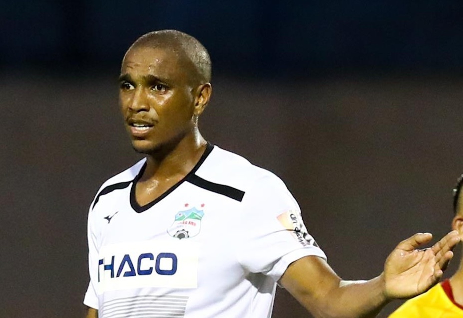 SLNA ky hop dong theo thang voi cuu tien dao HAGL hinh anh