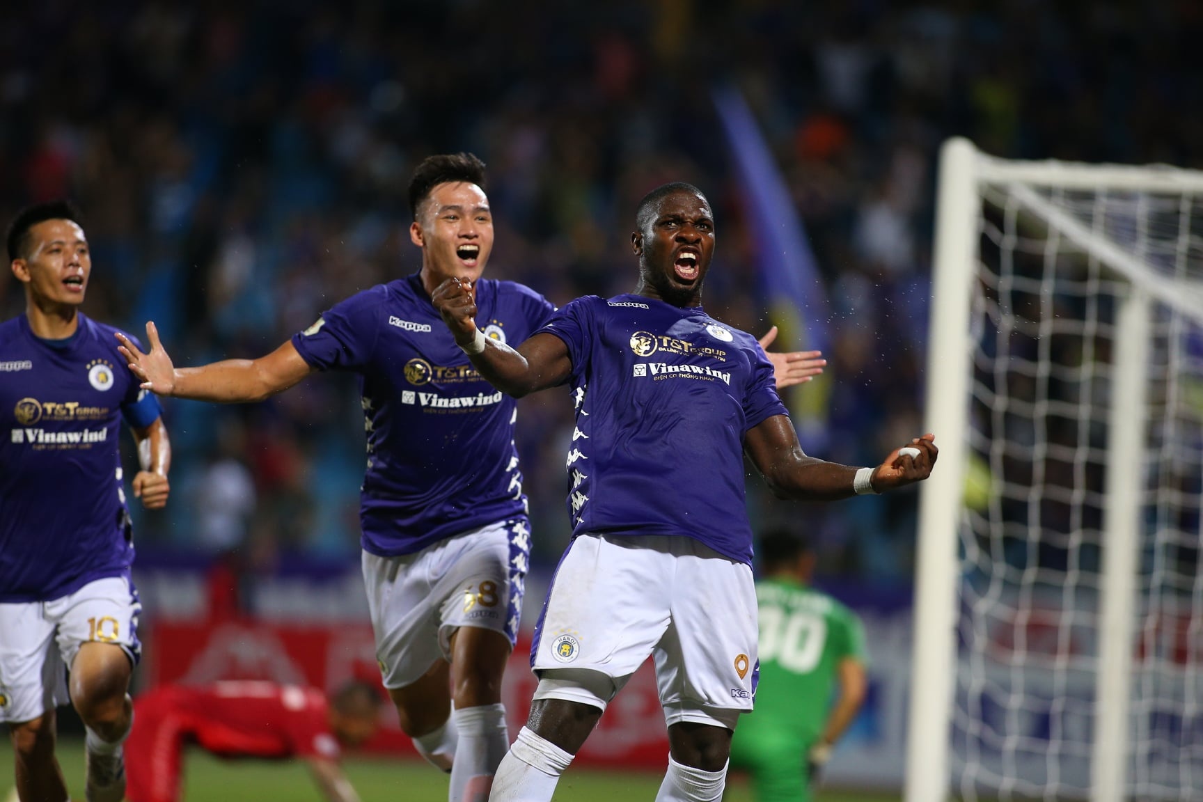 tp.hcm vs ha noi anh 3