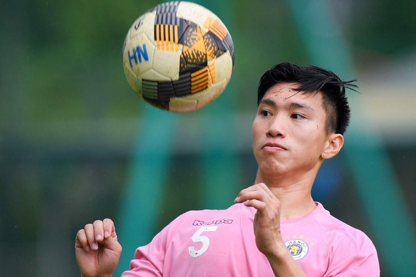 Doan Van Hau phai nghi 6 tuan vi chan thuong hinh anh