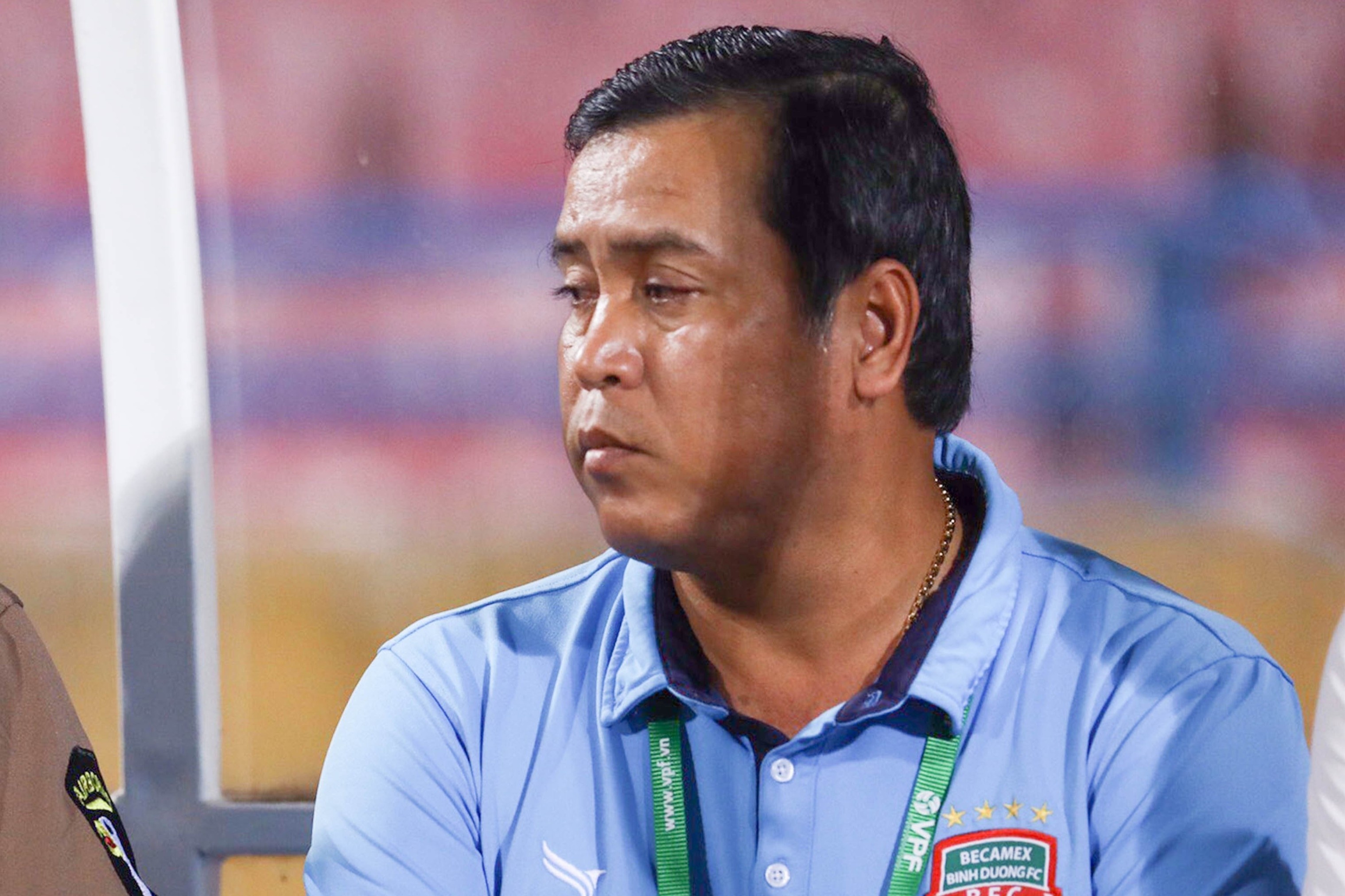 HLV doi Binh Duong: 'Barcelona con thua co ma' hinh anh