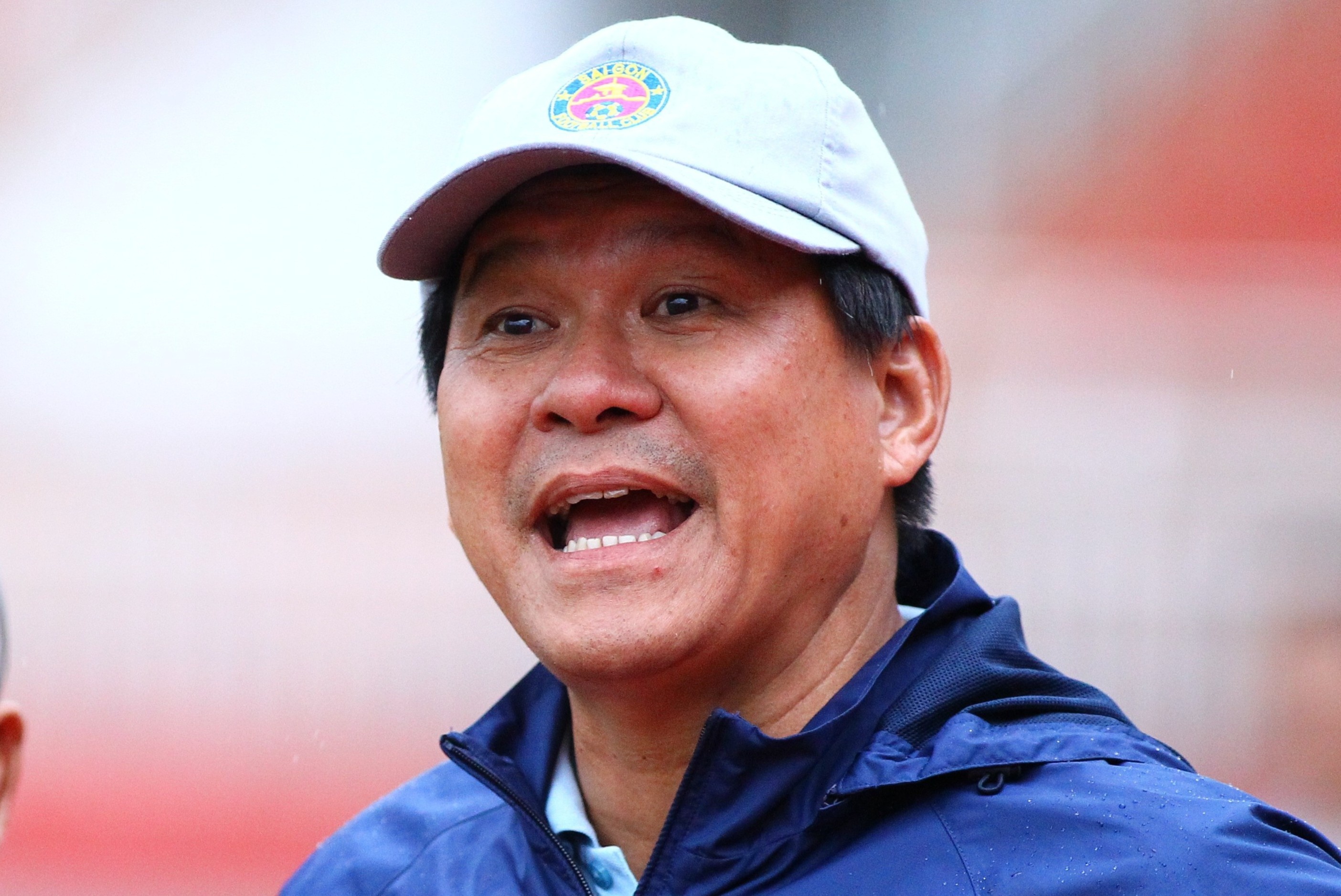 HLV CLB Sai Gon tuyen bo choi het minh de ngang duong Viettel hinh anh