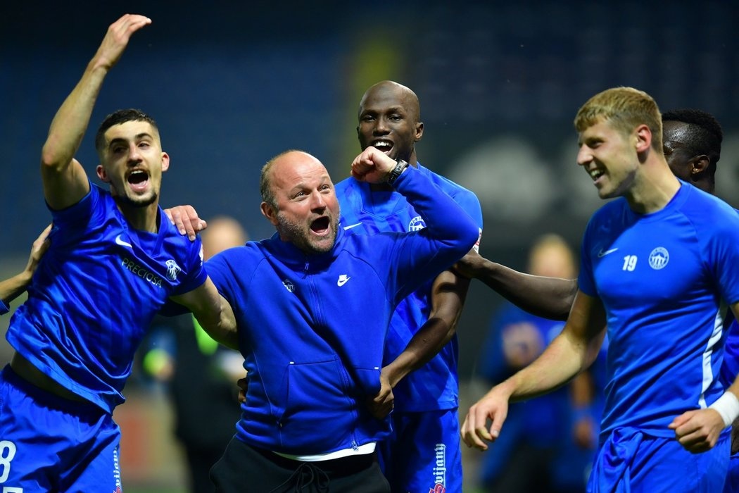 slovan liberec vs apoel anh 1