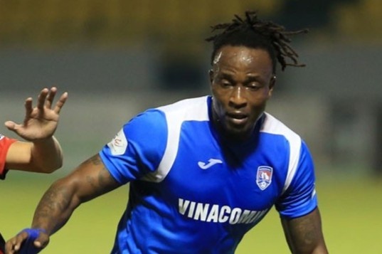 Than Quang Ninh ton that luc luong o tran gap CLB Ha Noi hinh anh