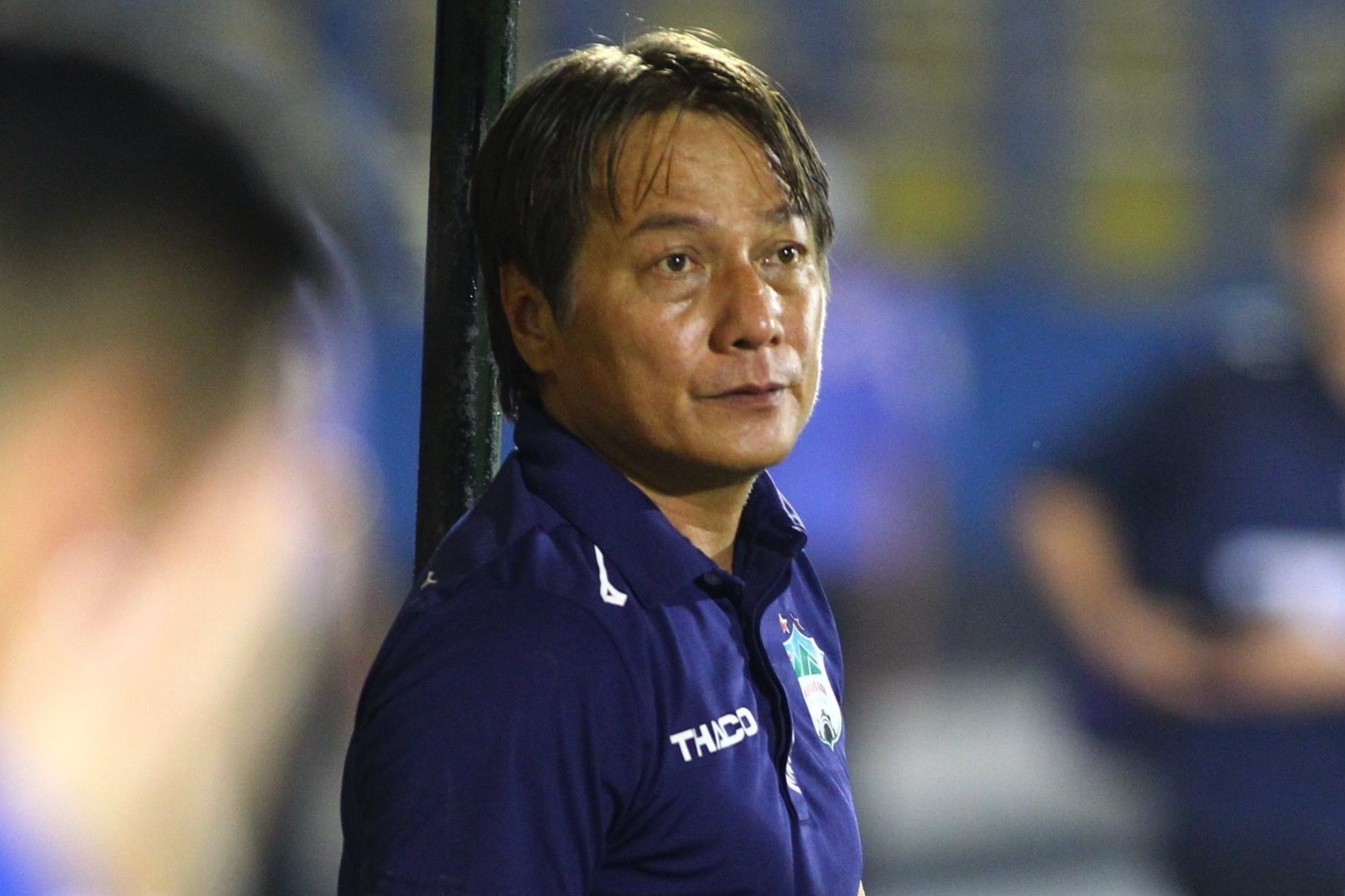 HLV HAGL tu choi noi ve tuong lai sau mua giai 2020 hinh anh