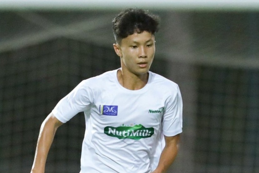 Dai dien pho nui thua dam ngay ra quan VCK U17 Cup Quoc gia hinh anh