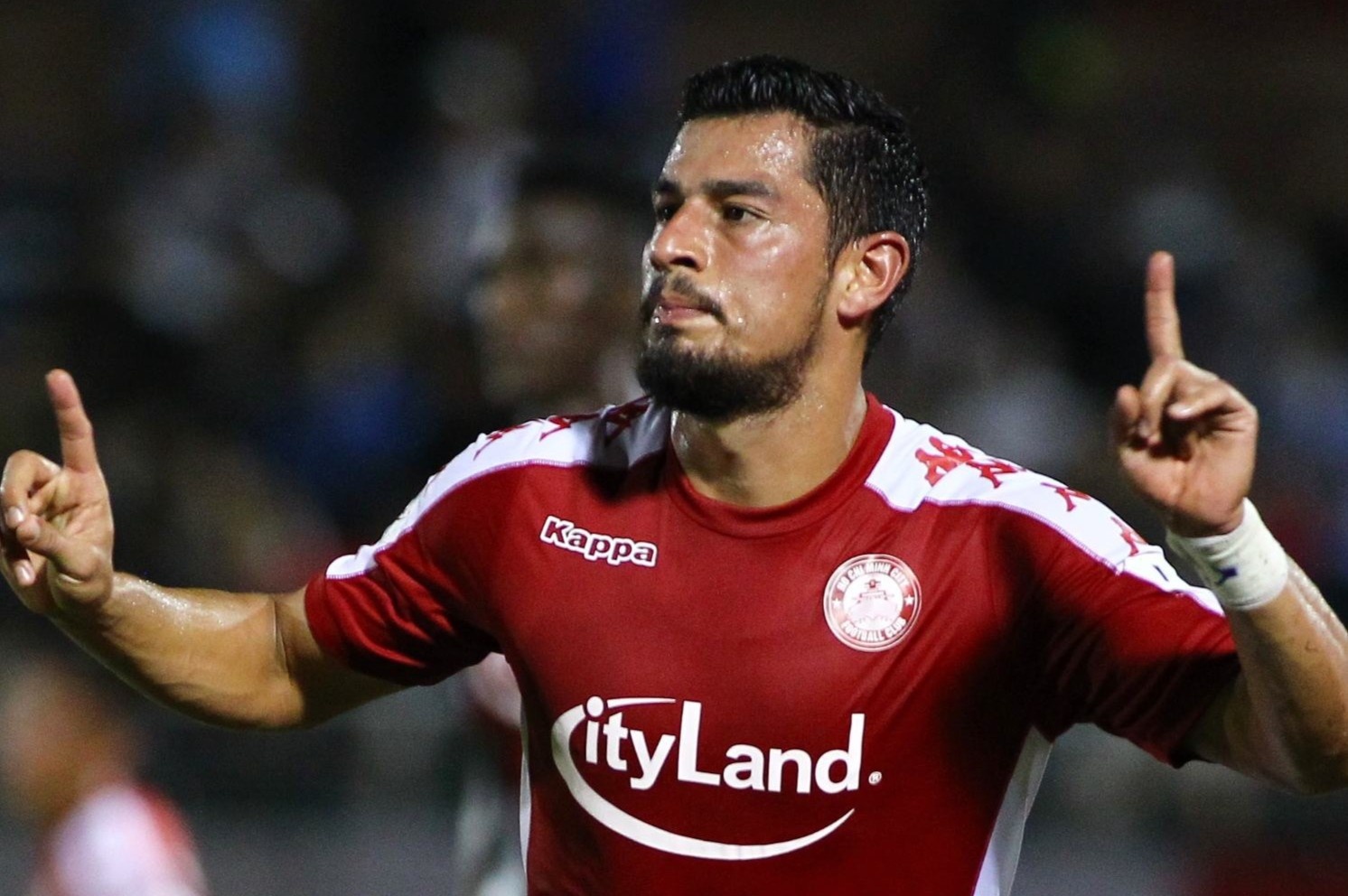 Nguoi cu CLB TP.HCM huong niem vui o tuyen Costa Rica hinh anh