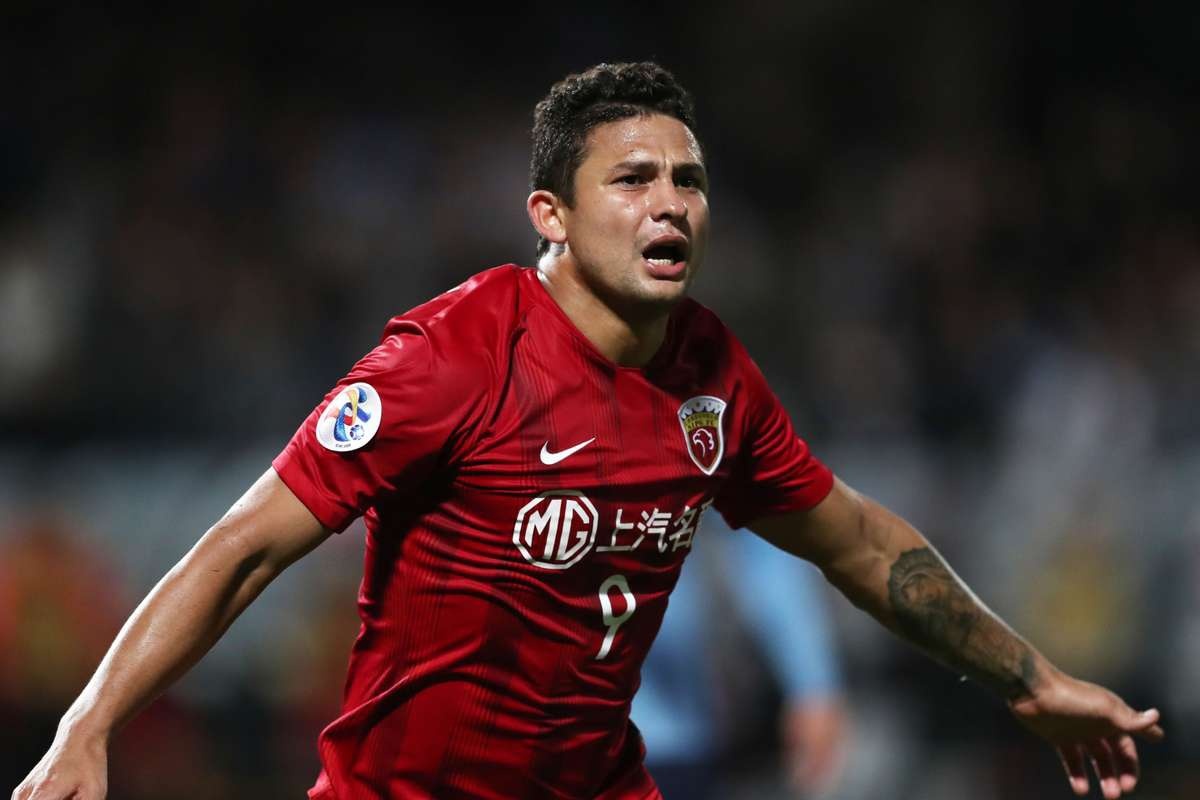 Sao nhap tich Trung Quoc sut phat thanh ban o AFC Champions League hinh anh