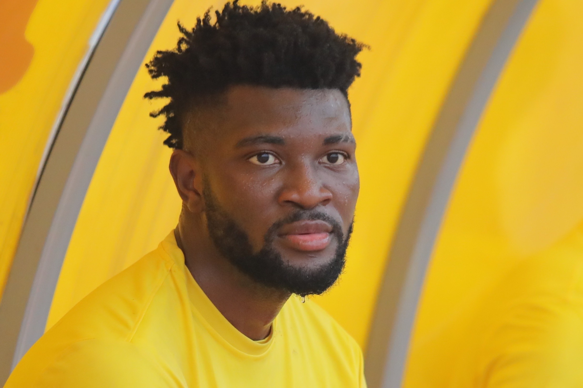 Cau thu V.League bi phat tien neu tang can sau Tet hinh anh