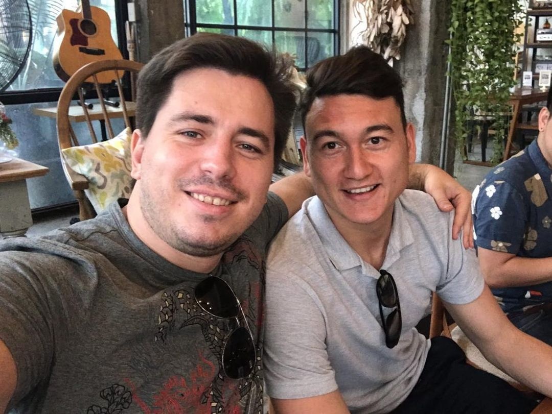 Dai dien Van Lam: 'Toi chi biet cuoi, cu cho 5 ngay nua xem' hinh anh