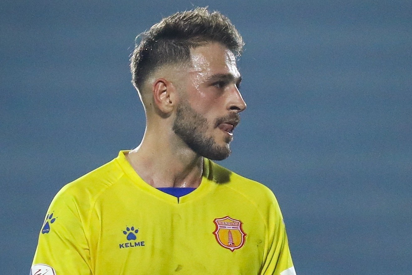 CLB Nam Dinh chia tay ngoai binh chau Au hinh anh