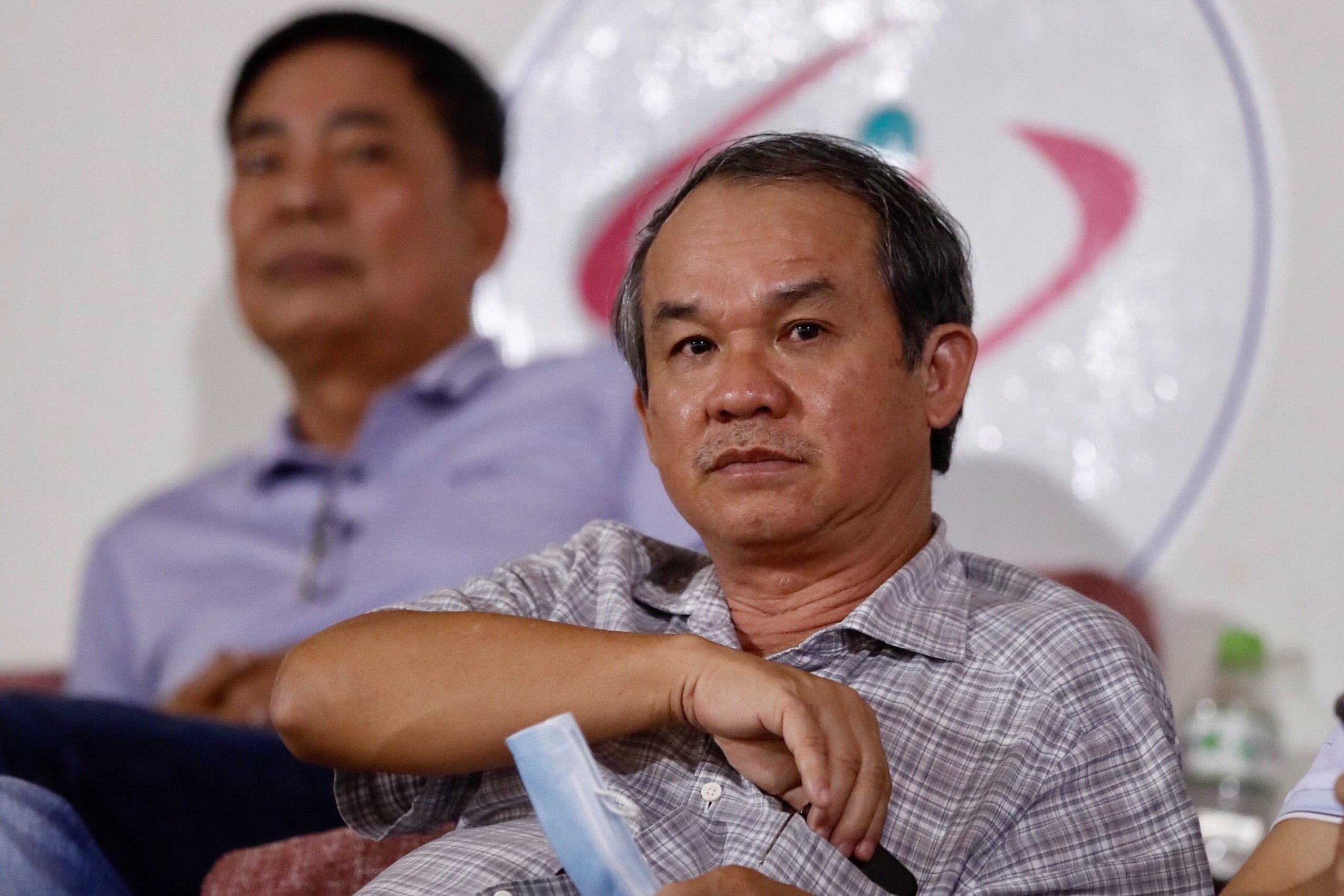 Bau Duc xem Lee Nguyen thi dau o V.League sau gan 10 nam hinh anh