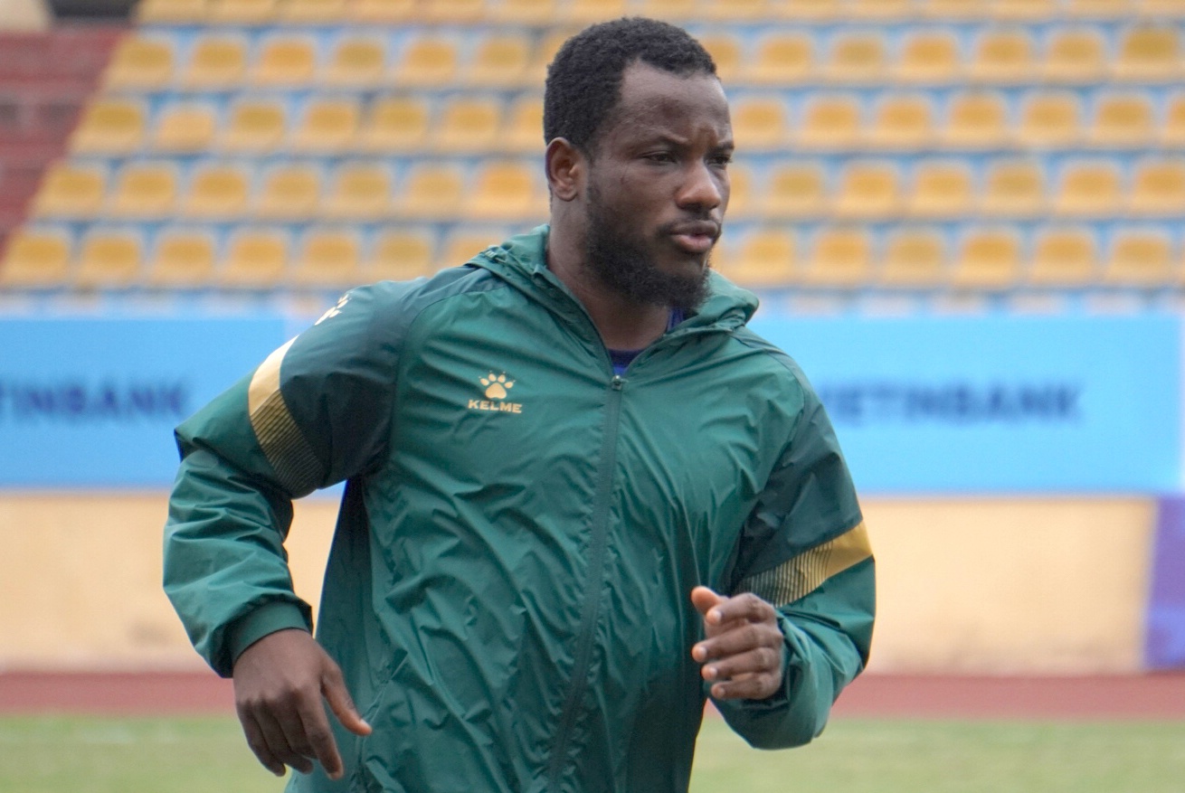 CLB Nam Dinh chot ngoai binh thay Gramoz hinh anh