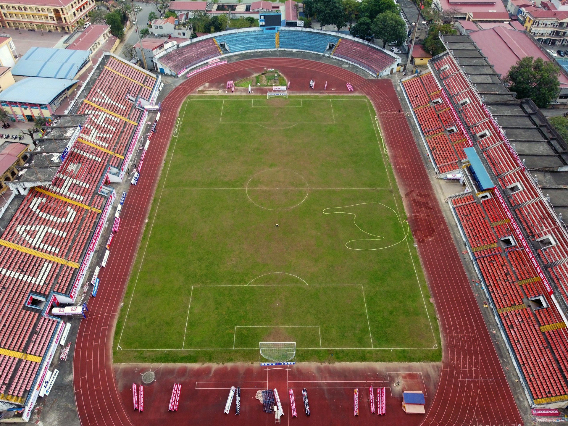 san co v.league anh 1