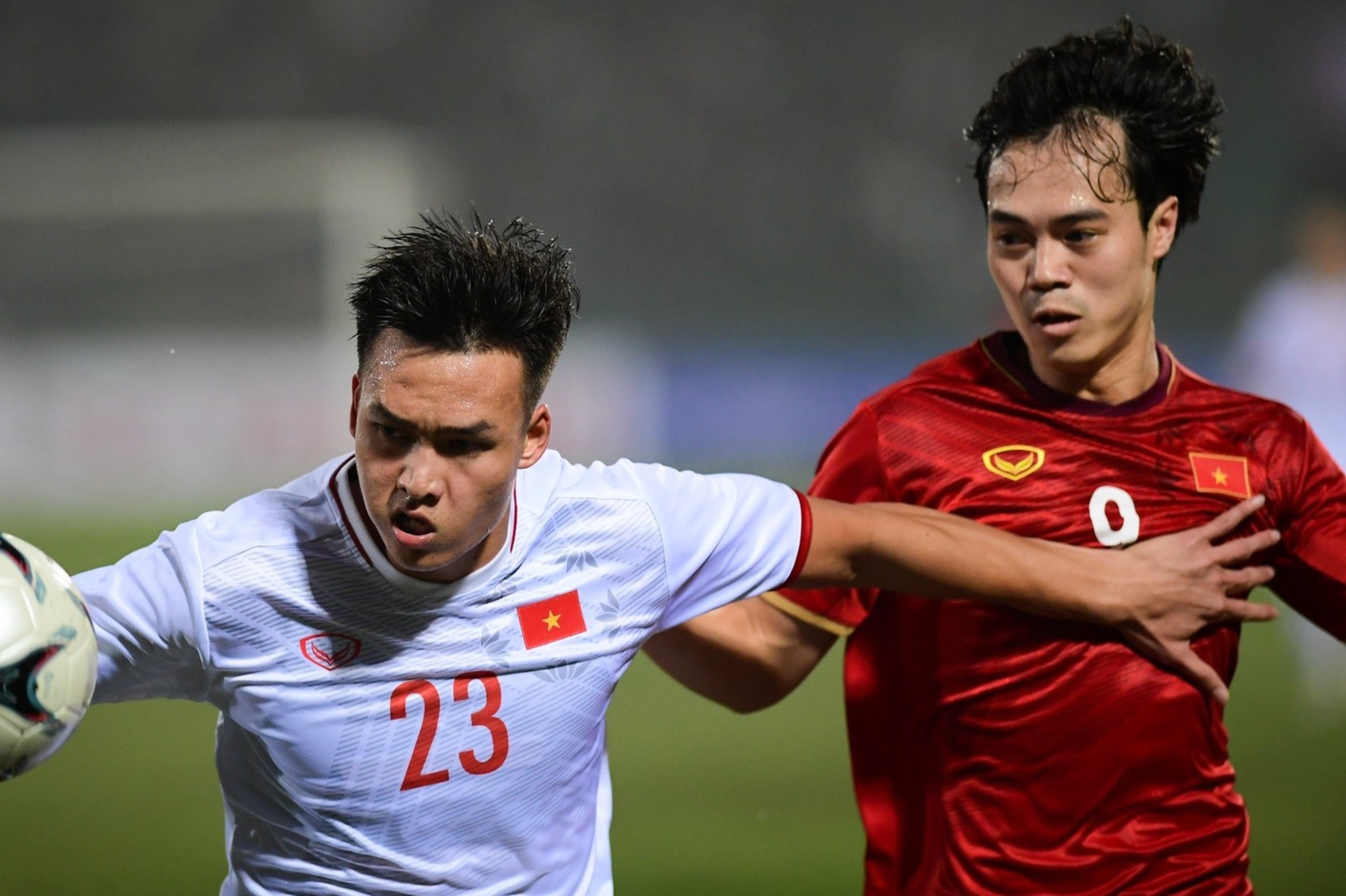 Bui Hoang Viet Anh pha luoi tuyen Viet Nam de chinh phuc thay Park hinh anh