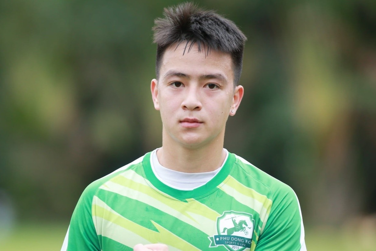 CLB Ha Noi gui 7 cau thu xuong choi giai hang Nhat hinh anh