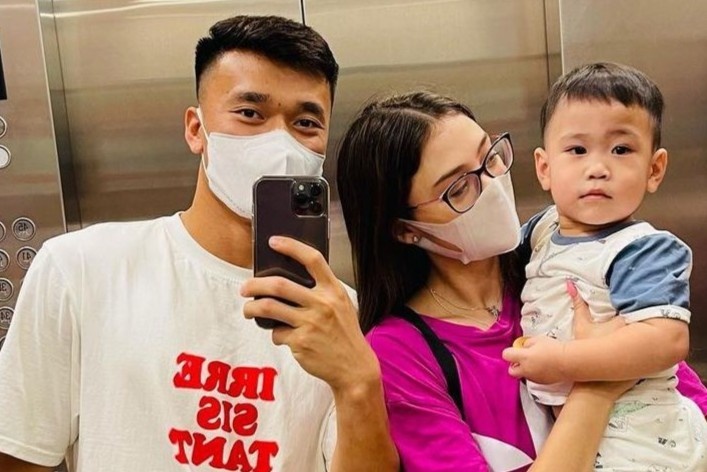 Cau thu Viet noi loi yeu thuong ngay 8/3 hinh anh