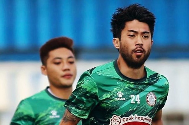 'Lee Nguyen dang cap nhung V.League la chuyen hoan toan khac' hinh anh