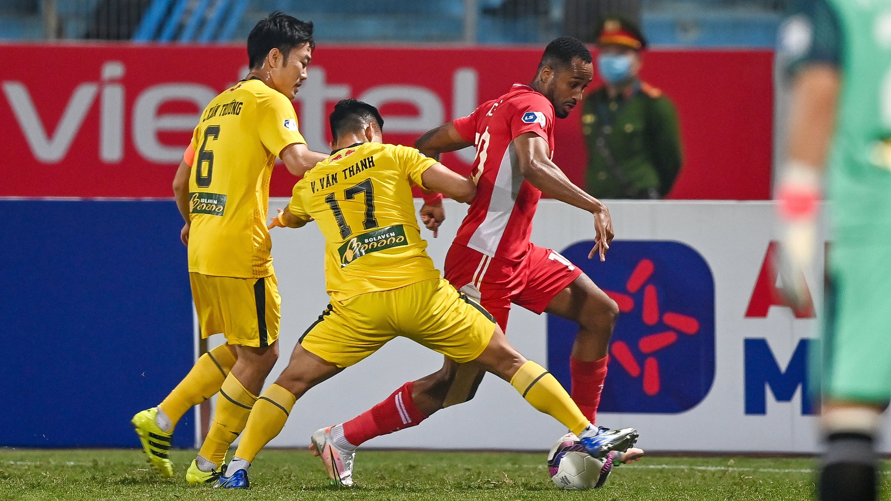 vo ngoai binh clb viettel anh 19